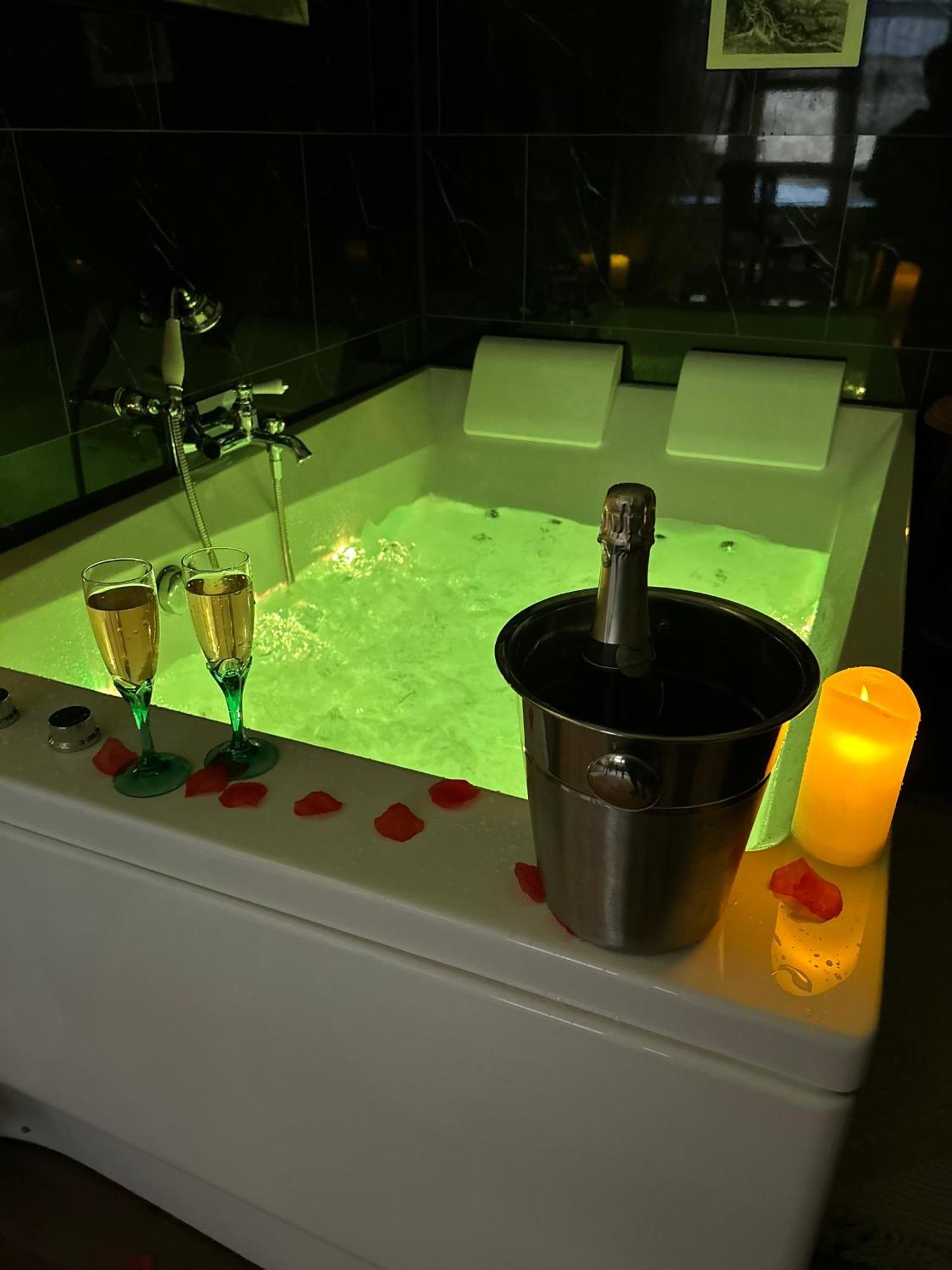 La Casa D'ailleurs Berry Sejours Lodge Châteauroux