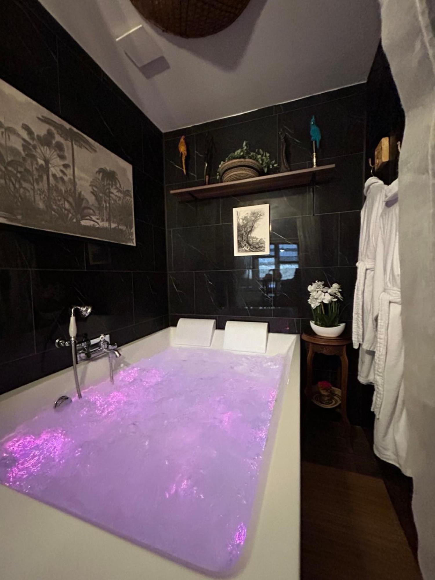 Lodge La Casa D'ailleurs Berry Sejours *